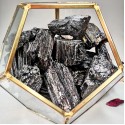 terariu protectie energetica - turmalina neagra terariu cristale terariu protectie energetica - turmalina neagra 4